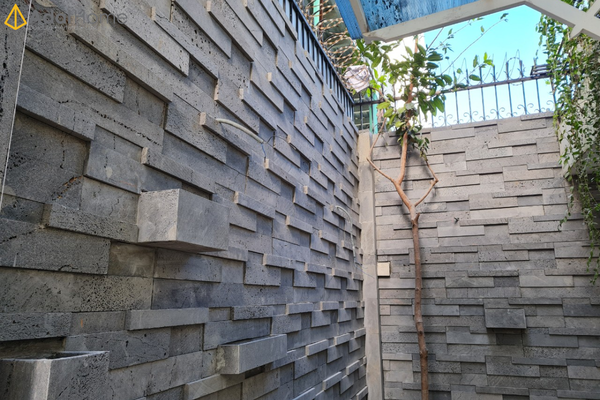 Đá ốp giếng trời chống ẩm mốc cho ngôi nhà